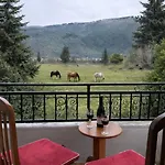 1 Cozy Mountain View With Balcony Breakfast Included